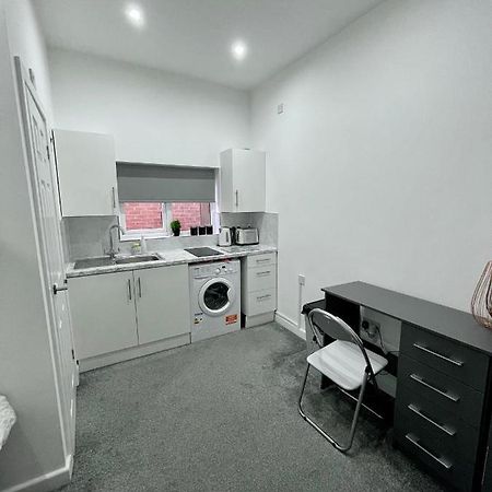 Self Contained Studio In Bham City Centre W Parking バーミンガム エクステリア 写真