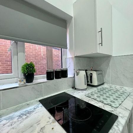 Self Contained Studio In Bham City Centre W Parking バーミンガム エクステリア 写真